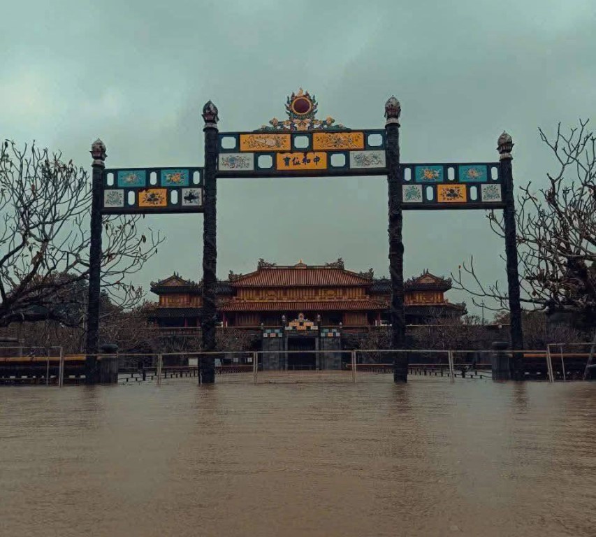 hue_lu lut hue_hue ngap lut_thientai_luluthue_phat giao hue25.jpg